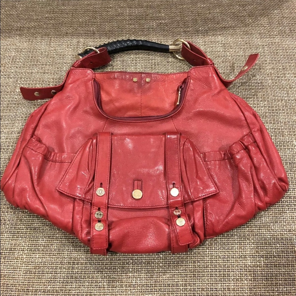 Yves Saint Laurent Leather shoulder bag